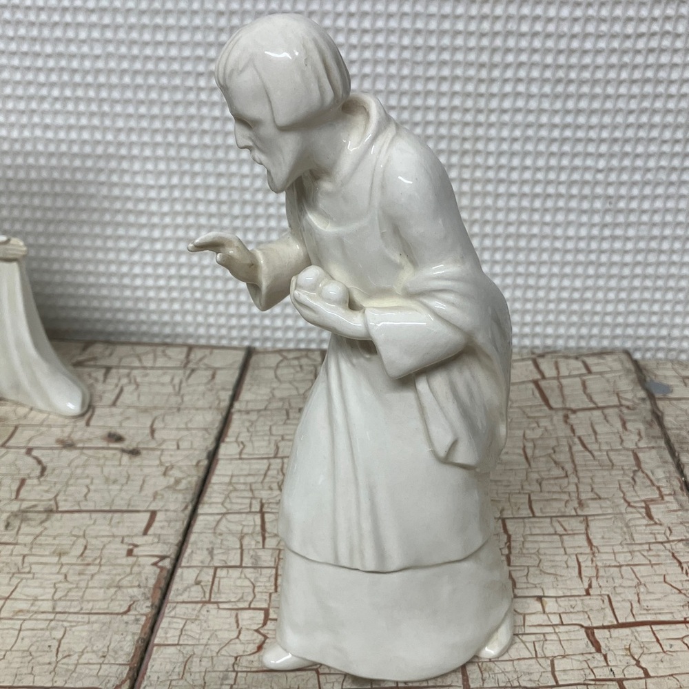 Hummel Nativity Figurines Set - Picture 8 of 14
